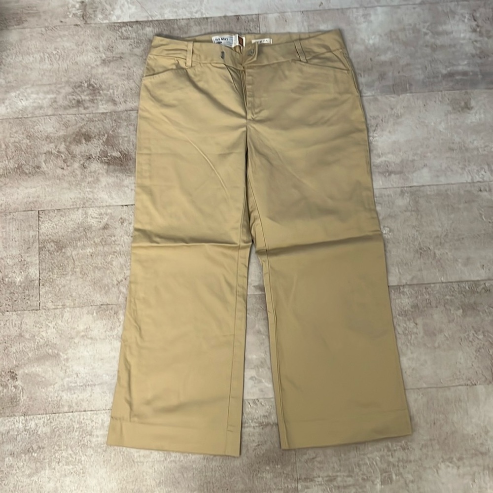 Old navy brand stretch capri business casual size 4